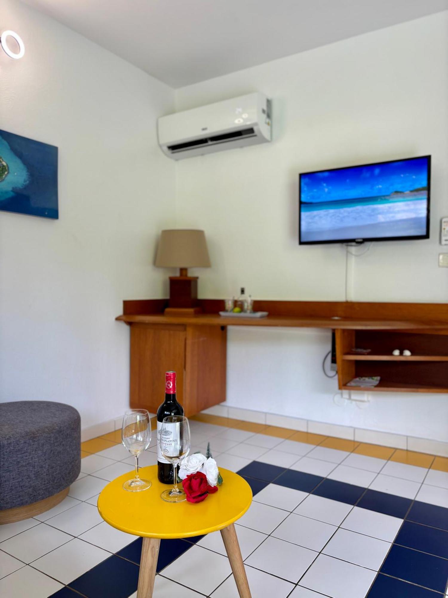 Katalea - Blue Dream, Plage, Piscine, Bar Grand-Bourg  المظهر الخارجي الصورة